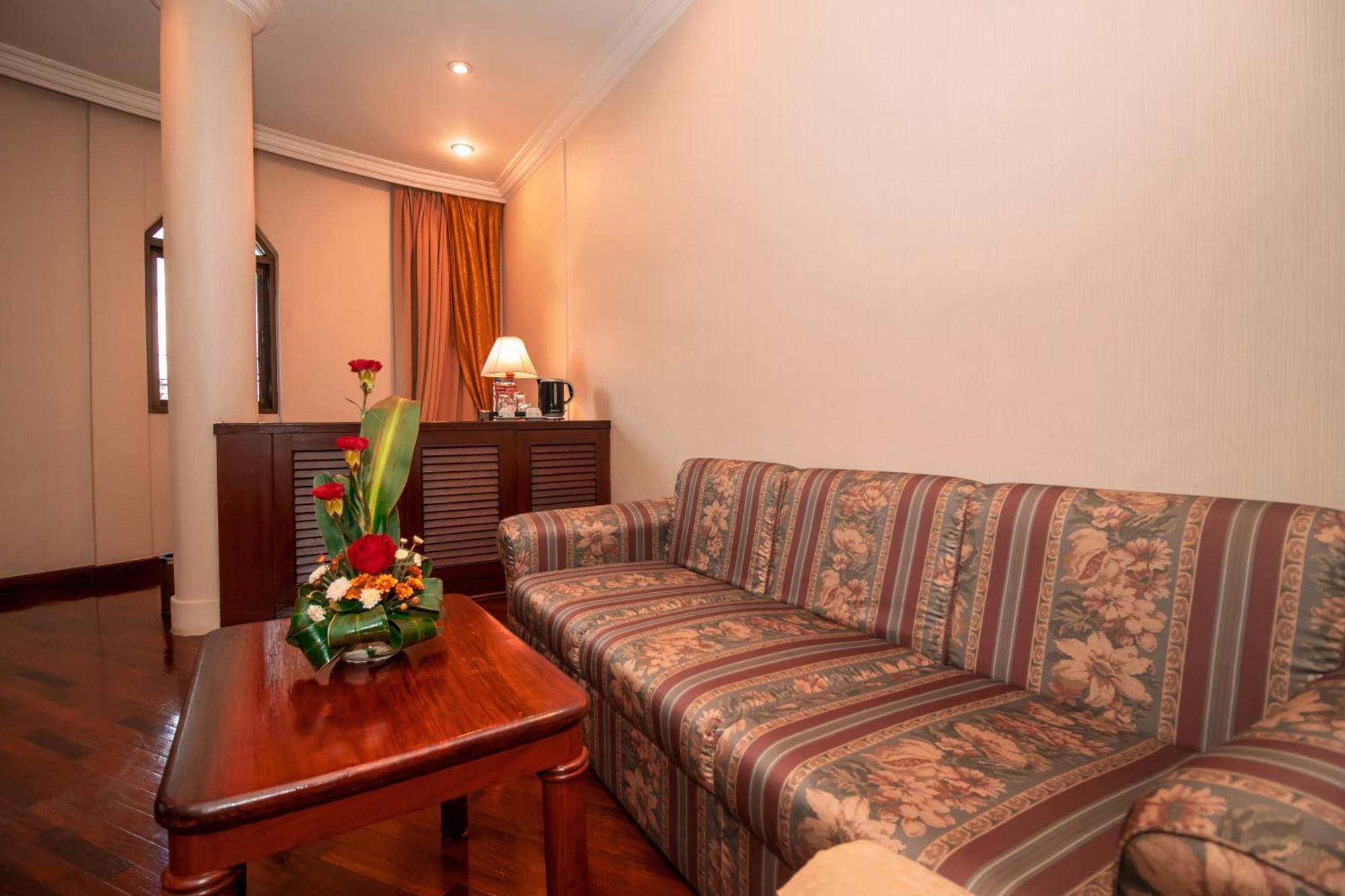 Laotel Vientiane Exteriör bild